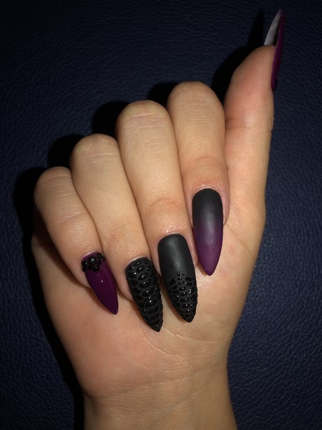 black-ombre-nail-designs-33_16 Modele de unghii negre ombre