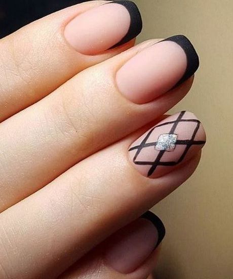 black-tip-nail-designs-44_2 Modele de unghii cu vârf negru