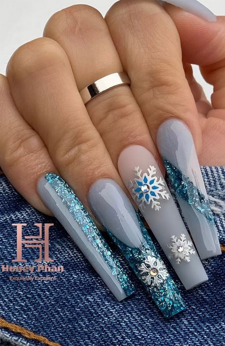 blue-and-white-christmas-nail-designs-94_14 Albastru și alb modele de unghii de Crăciun