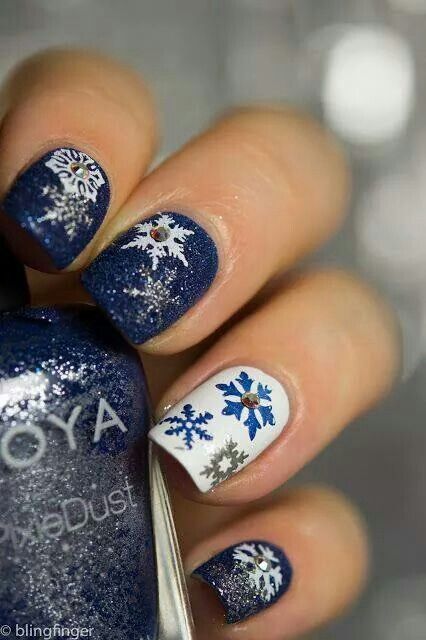 blue-and-white-christmas-nail-designs-94_15 Albastru și alb modele de unghii de Crăciun