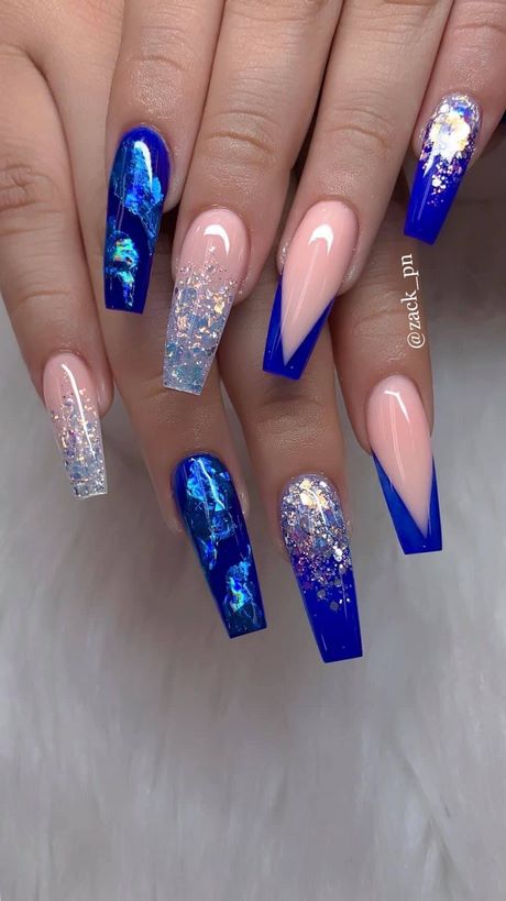 blue-nail-designs-with-rhinestones-75_12 Modele de unghii albastre cu pietre