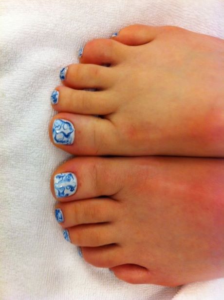 blue-toenail-designs-04_17 Albastru toenail modele