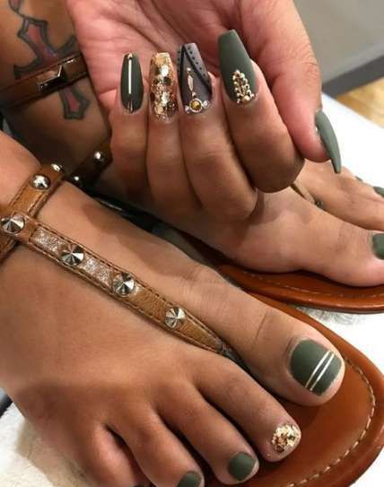 brown-toe-nail-designs-97_16 Modele de unghii maro
