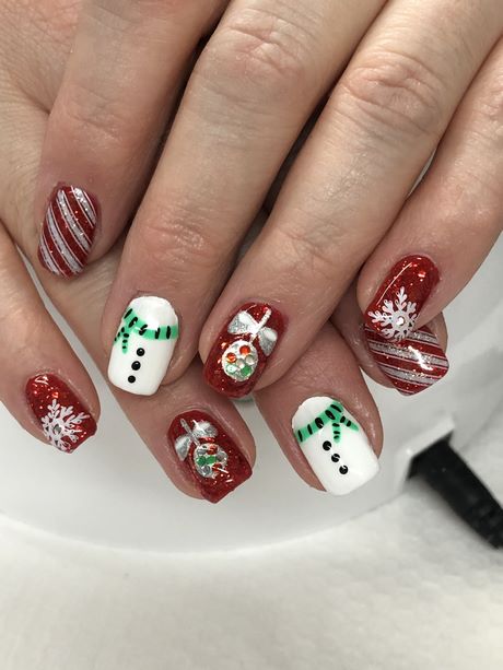 christmas-gel-nails-pinterest-69_15 Unghii cu gel de Crăciun pinterest