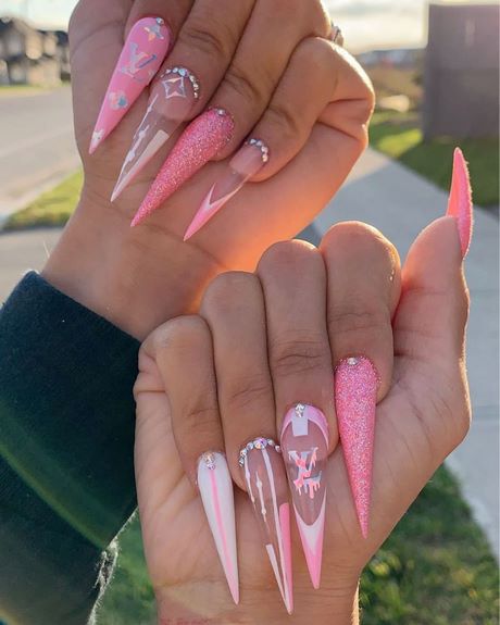 cute-acrylic-stiletto-nails-55_17 Drăguț acrilice stiletto Cuie