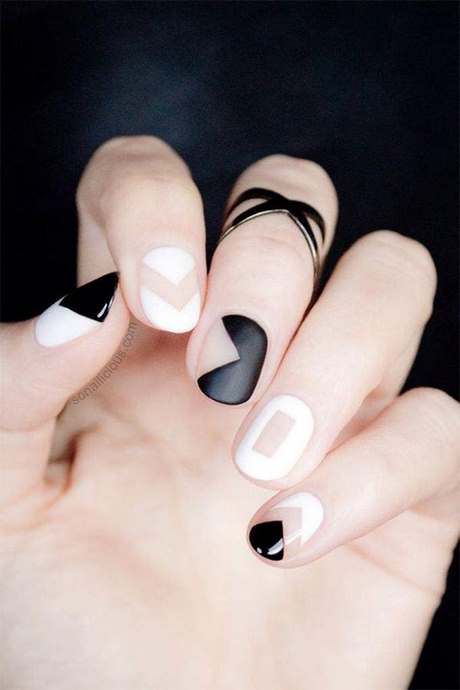 cute-black-and-white-nail-art-13_17 Drăguț alb-negru nail art