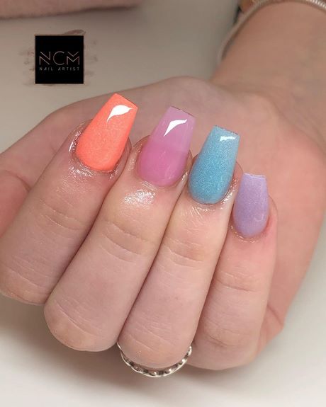 cute-pastel-nail-designs-21_17 Modele drăguțe de unghii pastelate