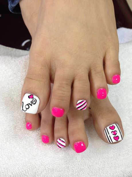 cute-pink-toe-nail-designs-79_16 Drăguț roz deget de la picior unghii modele