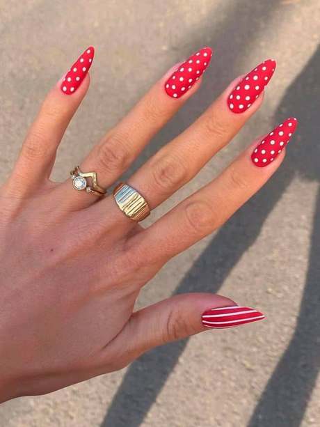 cute-polka-dot-nail-designs-65 Drăguț polka dot modele de unghii
