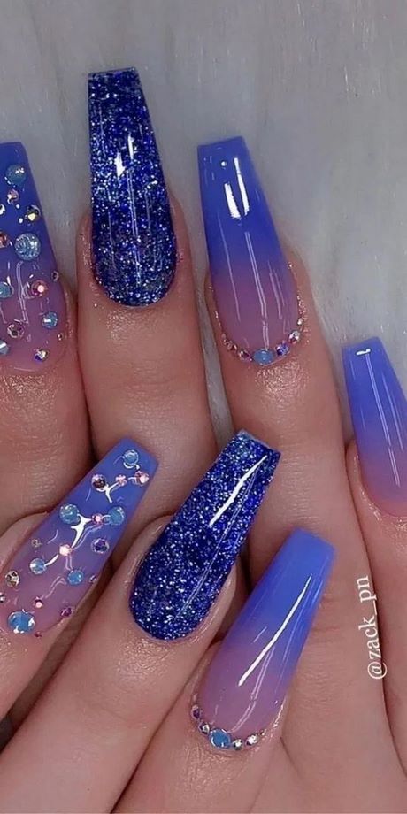 designs-on-blue-nails-61_10 Modele pe unghii albastre
