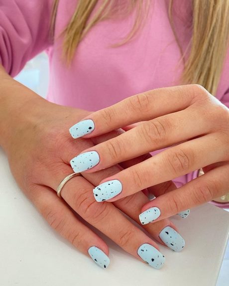 designs-on-blue-nails-61_17 Modele pe unghii albastre