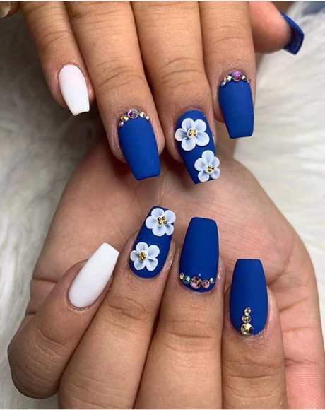 designs-on-blue-nails-61_2 Modele pe unghii albastre