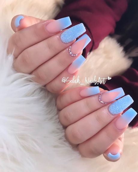 designs-on-blue-nails-61_6 Modele pe unghii albastre