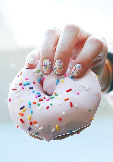 donut-nail-designs-71_17 Modele de unghii Donut