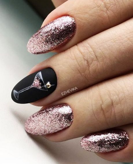 easy-new-years-nail-designs-78_19 Modele ușoare de unghii de Anul Nou