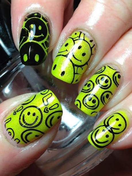 emoji-nail-designs-48_11 Modele de unghii Emoji