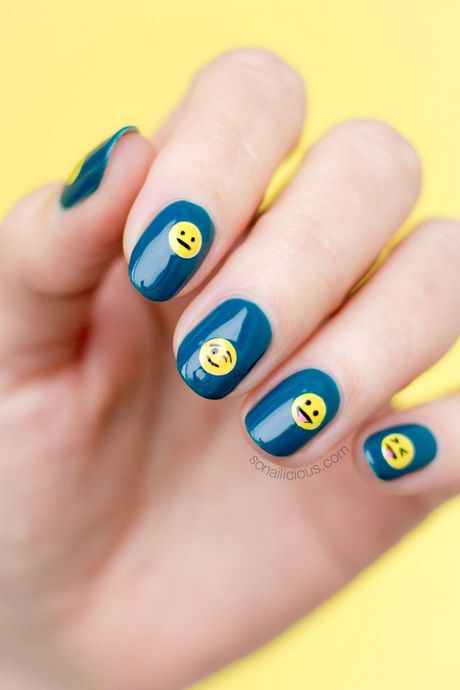 emoji-nail-designs-48_18 Modele de unghii Emoji