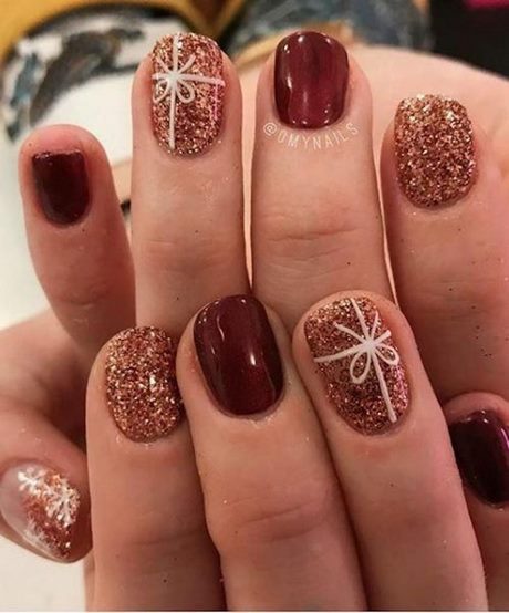 fancy-christmas-nail-designs-62_18 Modele de unghii de Crăciun fanteziste