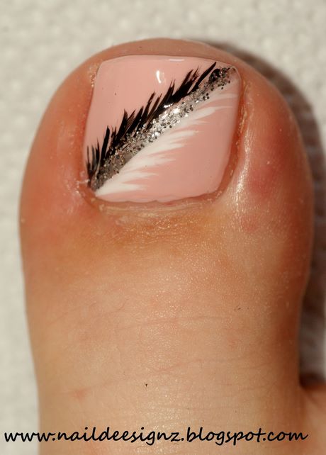 feather-toe-nail-design-74_8 Pene deget de la picior de design de unghii