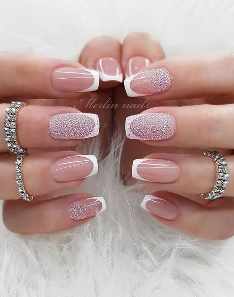 french-manicure-pictures-with-designs-51_12 Manichiură franțuzească cu modele