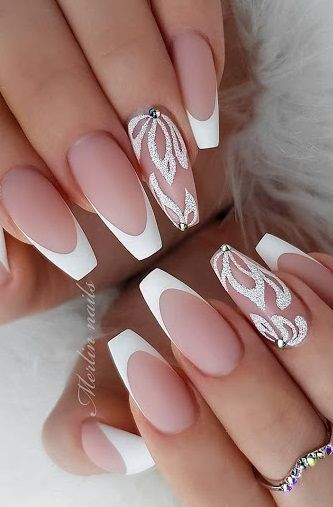 french-manicure-pictures-with-designs-51_15 Manichiură franțuzească cu modele