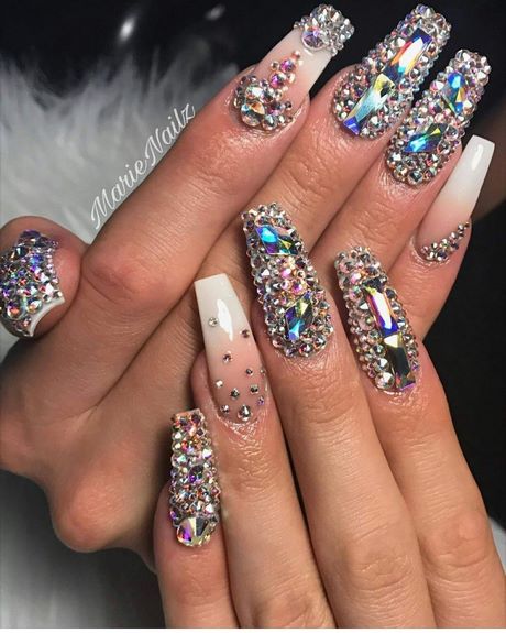 gel-nail-designs-with-diamonds-61_13 Modele de unghii Gel cu diamante