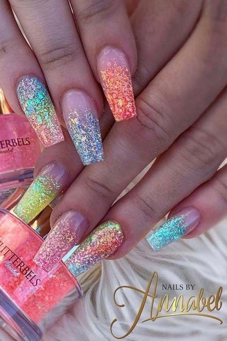 Glitter ombre nail designs