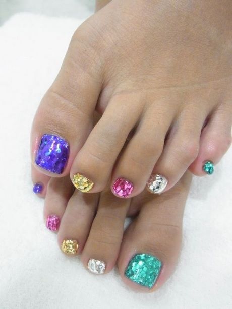 glitter-pedicure-ideas-27_19 Idei de pedichiură cu sclipici