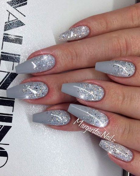 grey-and-silver-nail-art-65_16 Arta unghiilor gri și argintie