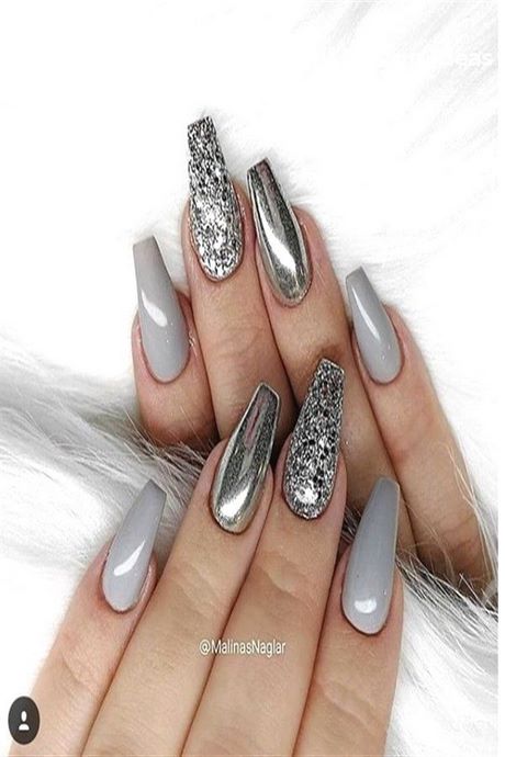 grey-and-silver-nail-art-65_19 Arta unghiilor gri și argintie