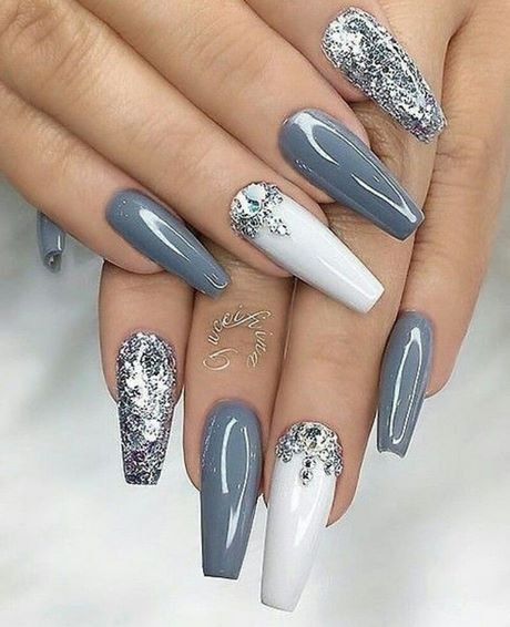 grey-and-silver-nail-art-65_3 Arta unghiilor gri și argintie