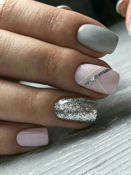 grey-and-silver-nail-art-65_7 Arta unghiilor gri și argintie