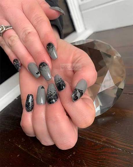 grey-color-nail-design-42_12 Design de unghii de culoare Gri