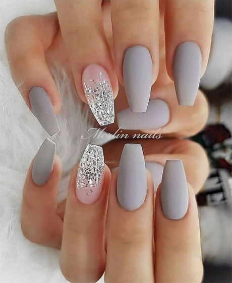 light-pink-and-grey-nail-designs-42_17 Modele de unghii roz și gri