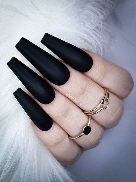 long-black-nails-pics-42_11 Unghii lungi negre poze