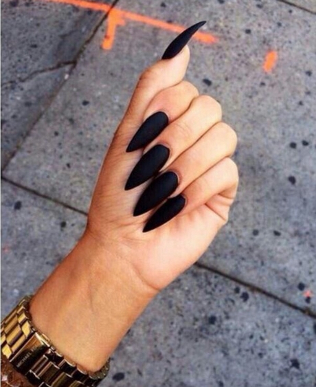 long-black-nails-pics-42_6 Unghii lungi negre poze