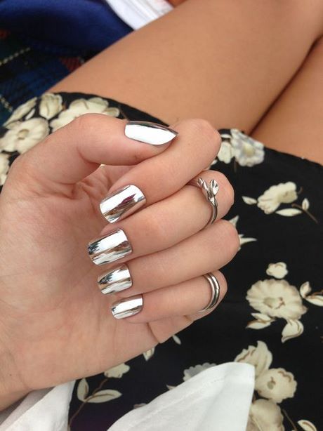metallic-silver-nail-designs-98_14 Modele metalice de unghii de argint