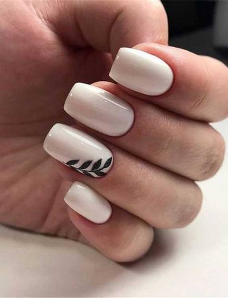 nail-art-designs-on-white-nail-polish-56_18 Nail art modele pe lac de unghii alb