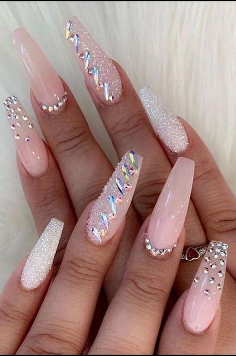 nail-designs-with-glitter-and-diamonds-33_18 Modele de unghii cu sclipici și diamante