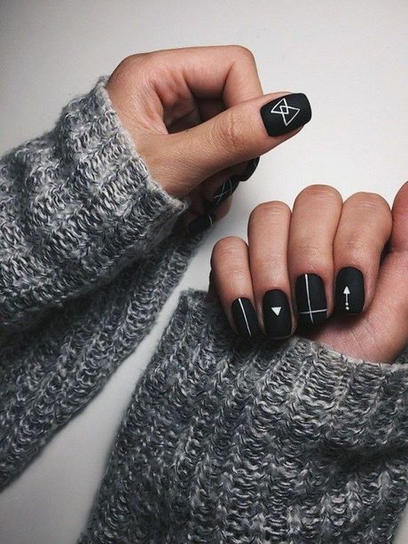 nail-designs-with-matte-black-51_10 Modele de unghii cu negru mat