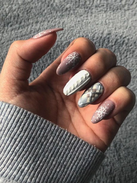 new-years-eve-nail-ideas-60 Idei de unghii de Anul Nou