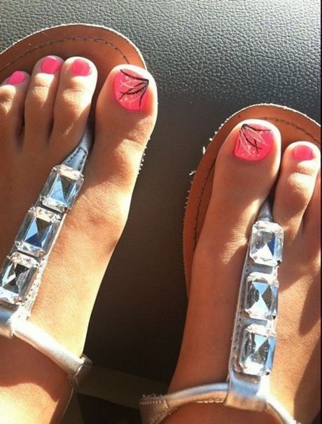 pics-of-toe-nail-designs-67_8 Poze cu modele de unghii de la picioare