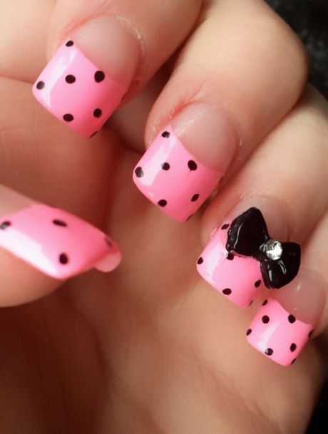 pink-and-black-polka-dot-nails-38 Roz și negru Polka dot cuie