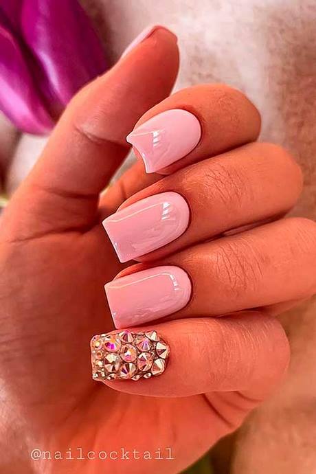 pink-nail-designs-with-rhinestones-88_13 Modele de unghii roz cu pietre