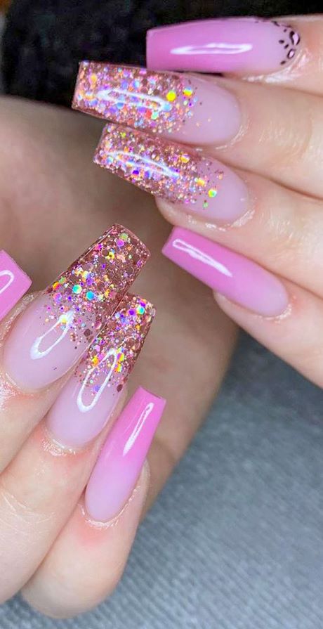 pink-nail-designs-with-rhinestones-88_8 Modele de unghii roz cu pietre