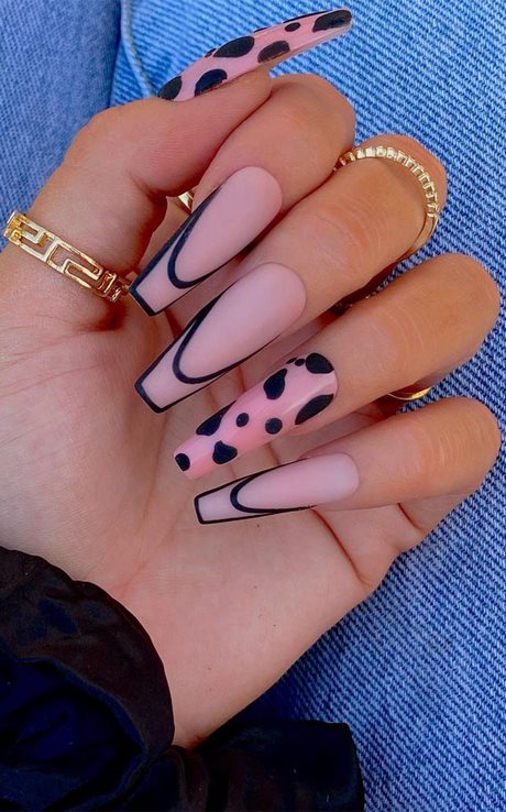 pink-nails-with-black-design-98_12 Cuie roz cu design negru