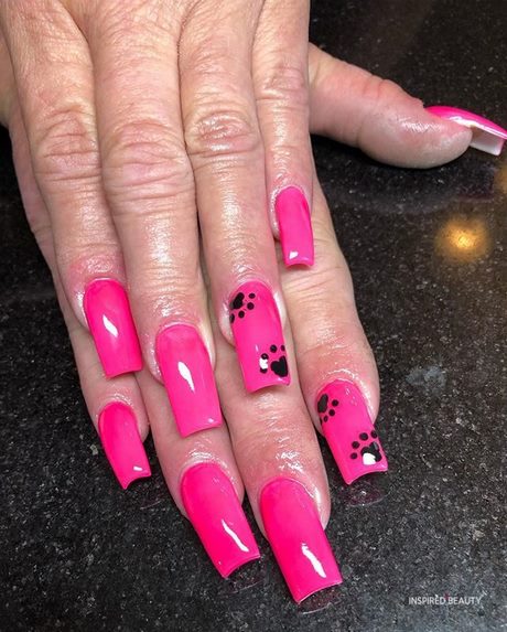 pink-nails-with-black-design-98_7 Cuie roz cu design negru
