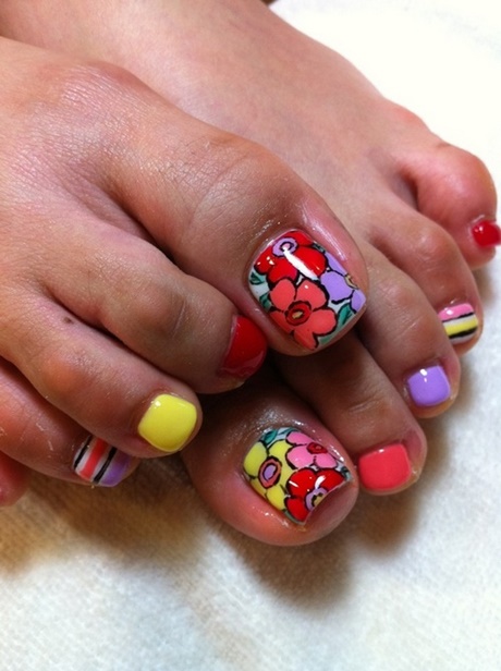 rainbow-toe-nail-designs-82_3 Modele de unghii Rainbow toe