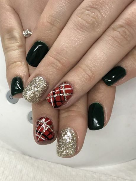 red-and-black-christmas-nail-designs-07_13 Modele de unghii de Crăciun roșu și negru