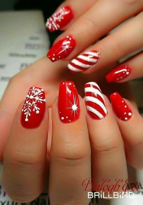 red-christmas-nails-with-snowflakes-86_15 Unghii roșii de Crăciun cu fulgi de zăpadă